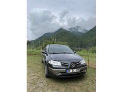 Sahibinden Renault Megane 1.5 dCi Expression 2009 Model  370.000 km  SORUNSUZ HİÇ BİRYERİNDEN SES YOK ALAN KİŞİ SADECE BAKIMINI YAPTIRCAK OKADAR Füme