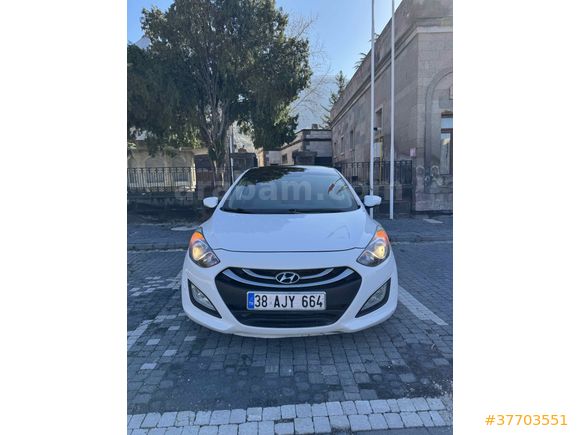 Sahibinden Hyundai i30 1.6 CRDi Elite 2012 Model 