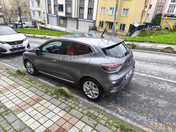 2025 RENAULT CLIO EVOLUTION GSR2 PAKET 15.900 KM