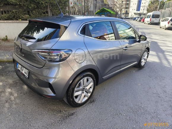 2025 RENAULT CLIO EVOLUTION GSR2 PAKET 15.900 KM