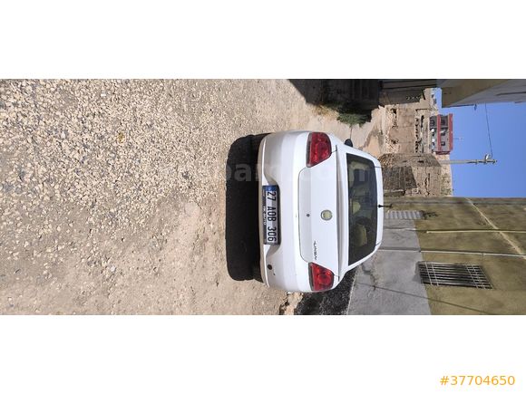 Sahibinden Fiat Linea 1.3 Multijet Active 2010 Model  300.000 km Beyaz