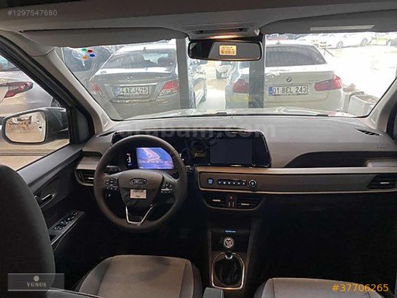 SIFIR-2026 ÇIKIŞLI FORD COURİER-1,5 DİZEL-TİTANYUM+EXTRALI