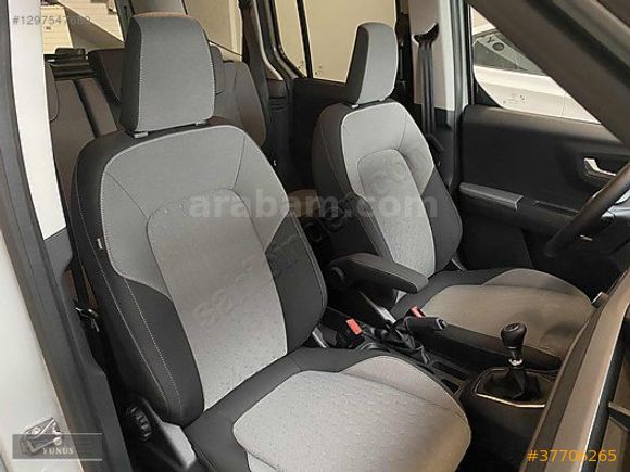 SIFIR-2026 ÇIKIŞLI FORD COURİER-1,5 DİZEL-TİTANYUM+EXTRALI