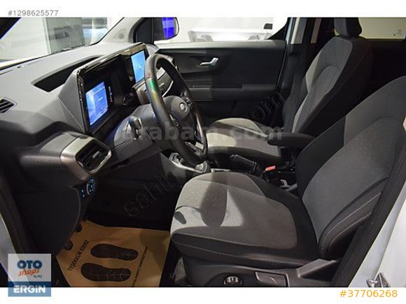 OTOSHOPS ERGİN-2024 MODEL FORD COURİER 1.5 ECOBLUE TITANIUM