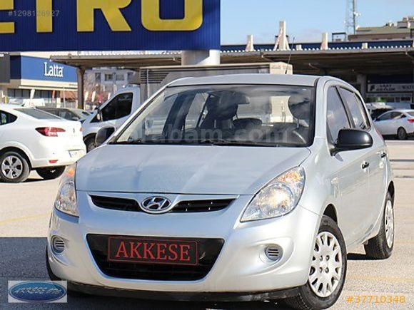 ORJİNAL 98.000KMDE HYUNDAİ İ20 1.2 TEAM ABS KLİMA GÜMÜŞ GRİ