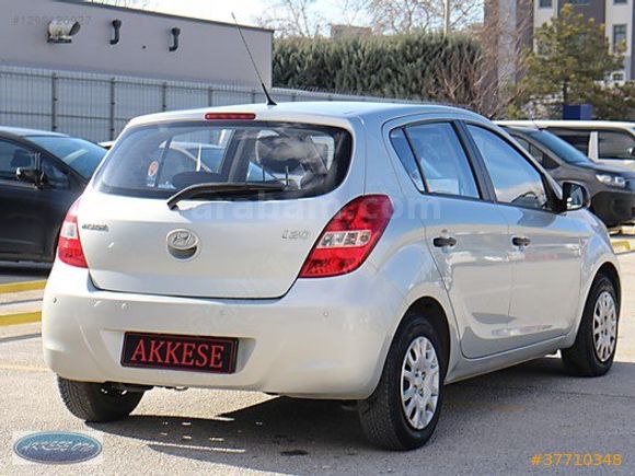 ORJİNAL 98.000KMDE HYUNDAİ İ20 1.2 TEAM ABS KLİMA GÜMÜŞ GRİ