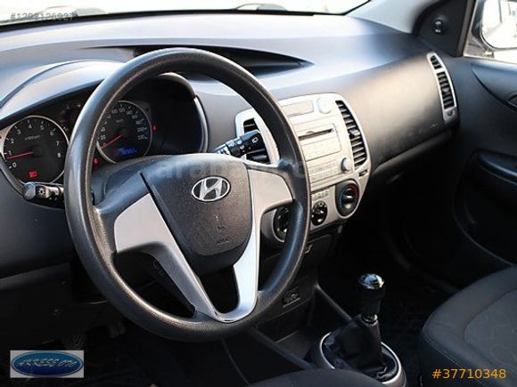 ORJİNAL 98.000KMDE HYUNDAİ İ20 1.2 TEAM ABS KLİMA GÜMÜŞ GRİ