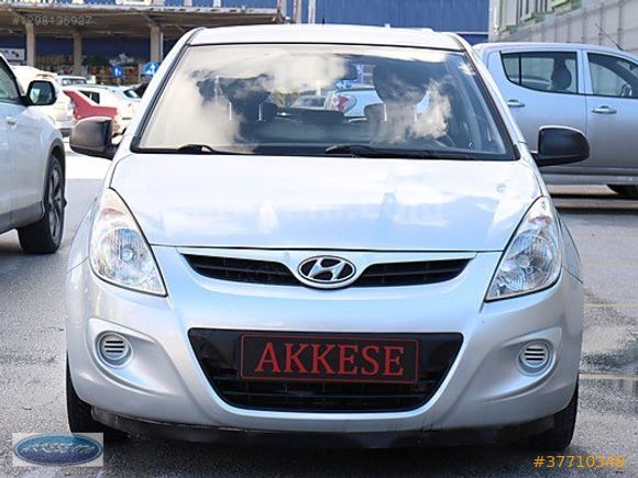 ORJİNAL 98.000KMDE HYUNDAİ İ20 1.2 TEAM ABS KLİMA GÜMÜŞ GRİ