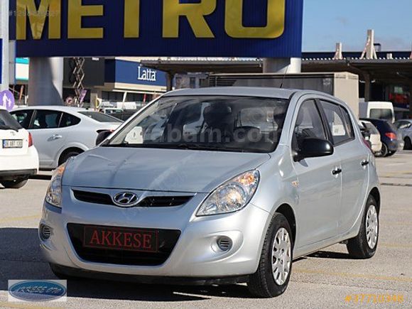ORJİNAL 98.000KMDE HYUNDAİ İ20 1.2 TEAM ABS KLİMA GÜMÜŞ GRİ