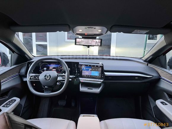 Sahibinden Renault Megane E-Tech Iconic 2024 Model 