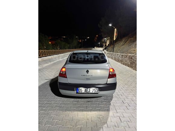 İkinci Sahibinden Bakımlı Renault Megane 1.4 Authentique 2004 Model 