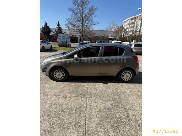 Sahibinden Opel Corsa 1.2 Essentia 2013 Model