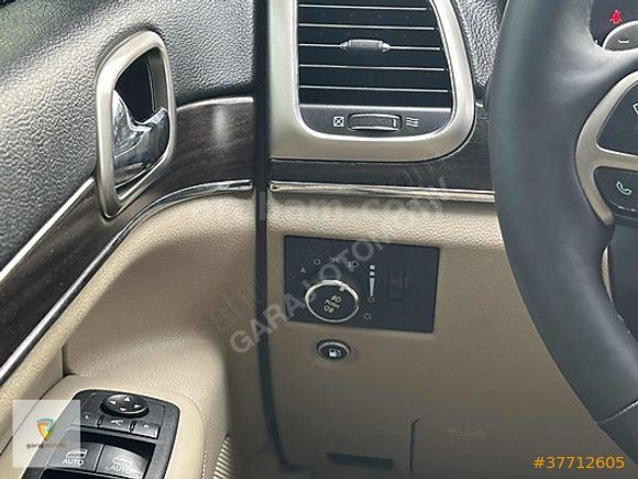 GARAJDAN 2013 GRAND CHEROKEE 4X4 3.0 LİMİTED TAKASA AÇIK