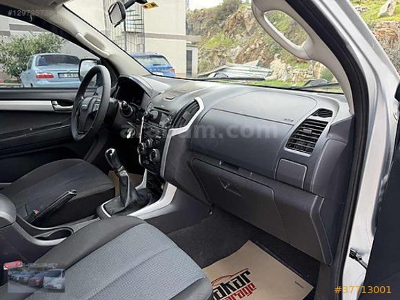 UĞUR OTO'DAN 2013 MODEL 162.790 KM'DE FULL+FULL İSUZU D MAX LTD