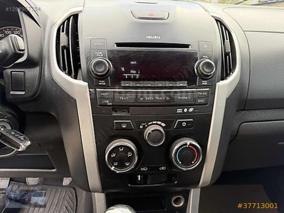 UĞUR OTO'DAN 2013 MODEL 162.790 KM'DE FULL+FULL İSUZU D MAX LTD
