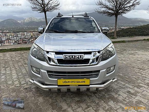 UĞUR OTO'DAN 2013 MODEL 162.790 KM'DE FULL+FULL İSUZU D MAX LTD