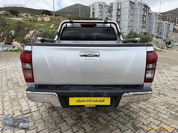 UĞUR OTO'DAN 2013 MODEL 162.790 KM'DE FULL+FULL İSUZU D MAX LTD
