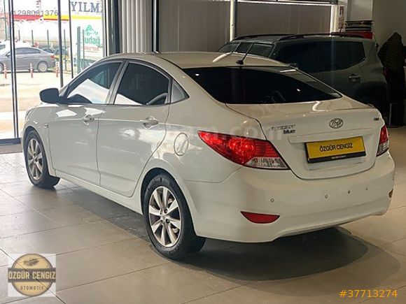 ÖZGÜR CENGİZ'DEN 2017 HYUNDAİ ACCENT BLUE 133.000 KM