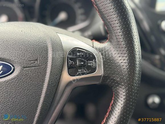 DELİL'DEN 2022 FORD 87 BİN KM DE TİTANİUM PLUS COURİER 100 HP