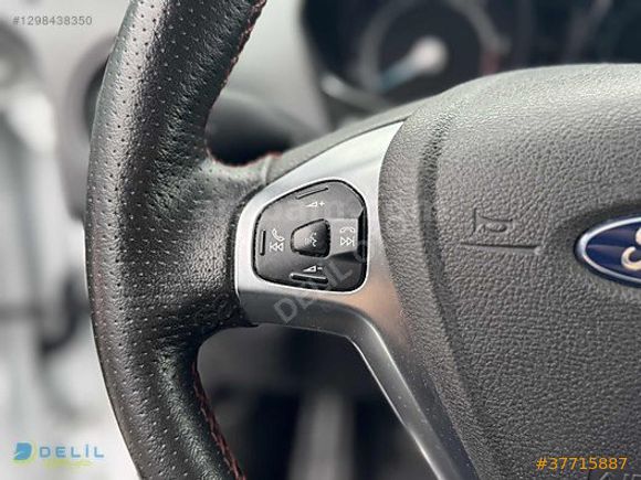 DELİL'DEN 2022 FORD 87 BİN KM DE TİTANİUM PLUS COURİER 100 HP