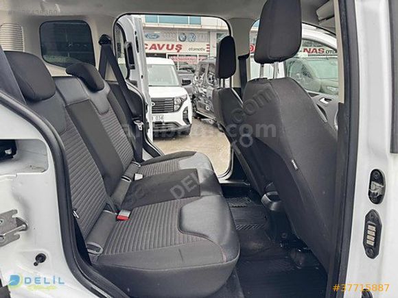 DELİL'DEN 2022 FORD 87 BİN KM DE TİTANİUM PLUS COURİER 100 HP