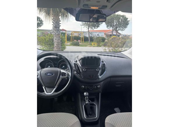 Sahibinden Ford Tourneo Courier 1.5 TDCi Titanium 2018 Model   