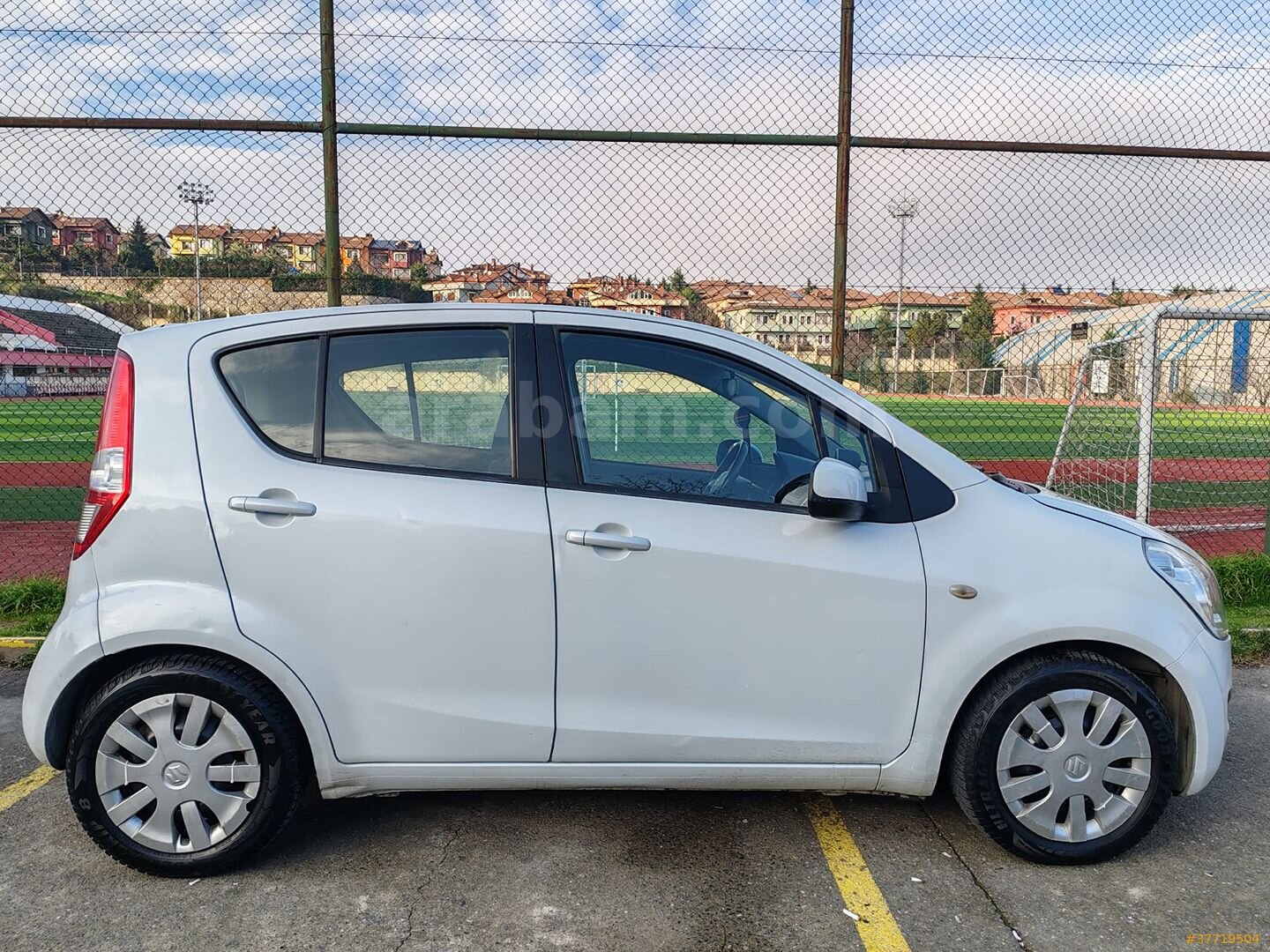 Galeriden Suzuki Splash 1.2 GLS 2012 Model İstanbul 132.000 km Beyaz 7