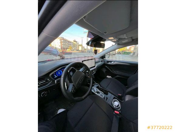 Sahibinden Ford Focus 1.5 TDCi           Titanium X 2023 Model
