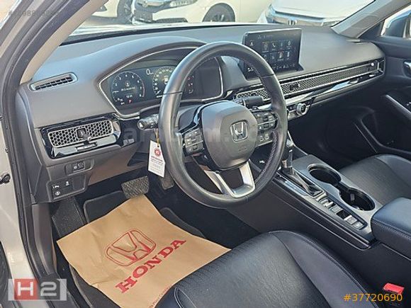 ÇAMKIRAN H2 GAZİEMİR'den2023 Honda Civic 1.5 T Exe Plus 182 hp