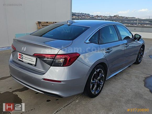 ÇAMKIRAN H2 GAZİEMİR'den2023 Honda Civic 1.5 T Exe Plus 182 hp