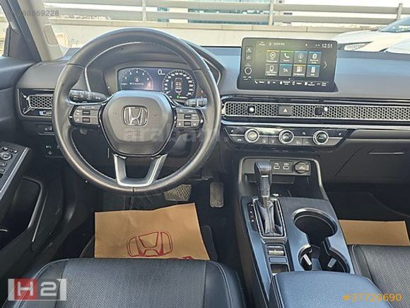 ÇAMKIRAN H2 GAZİEMİR'den2023 Honda Civic 1.5 T Exe Plus 182 hp
