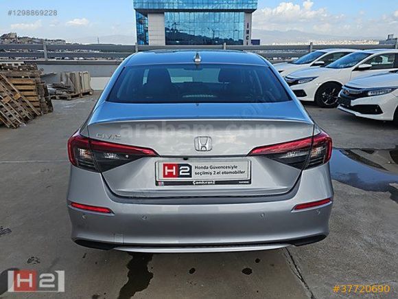 ÇAMKIRAN H2 GAZİEMİR'den2023 Honda Civic 1.5 T Exe Plus 182 hp