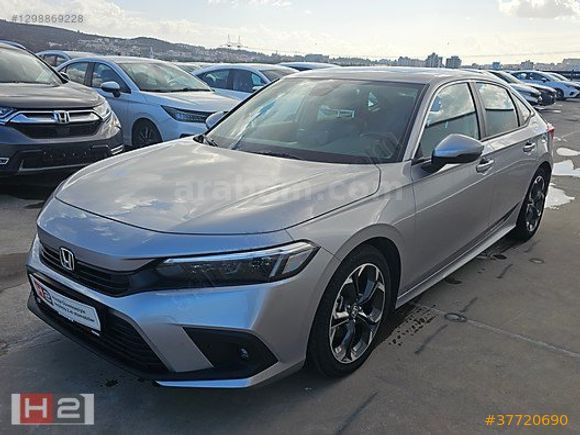 ÇAMKIRAN H2 GAZİEMİR'den2023 Honda Civic 1.5 T Exe Plus 182 hp