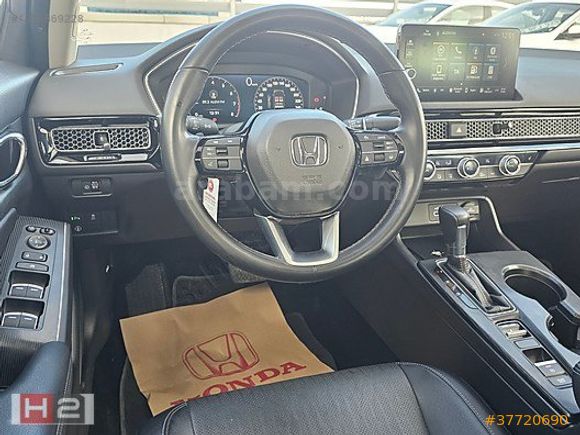 ÇAMKIRAN H2 GAZİEMİR'den2023 Honda Civic 1.5 T Exe Plus 182 hp