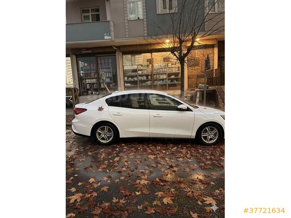 Sahibinden Ford Focus 1.5 TDCi Trend X 2020 Model  118.000 km Beyaz