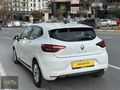 DERE MOTORS'DAN 2021 MODEL RENAULT CLIO TESLA EKRAN DEĞİŞENSİZ