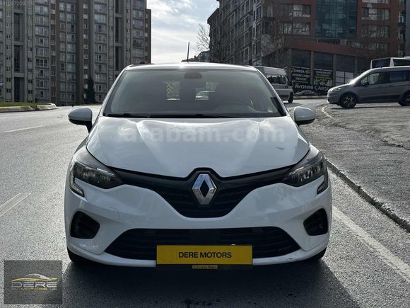 DERE MOTORS'DAN 2021 MODEL RENAULT CLIO TESLA EKRAN DEĞİŞENSİZ