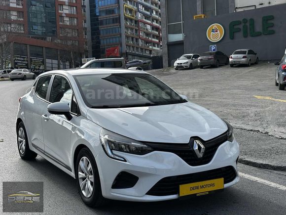 DERE MOTORS'DAN 2021 MODEL RENAULT CLIO TESLA EKRAN DEĞİŞENSİZ