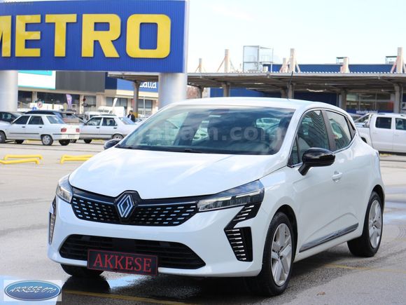 YENİ KASA 2024 RENAULT CLİO 1.0 TCE EVOLUTİON OTOMATİK KAMERALI