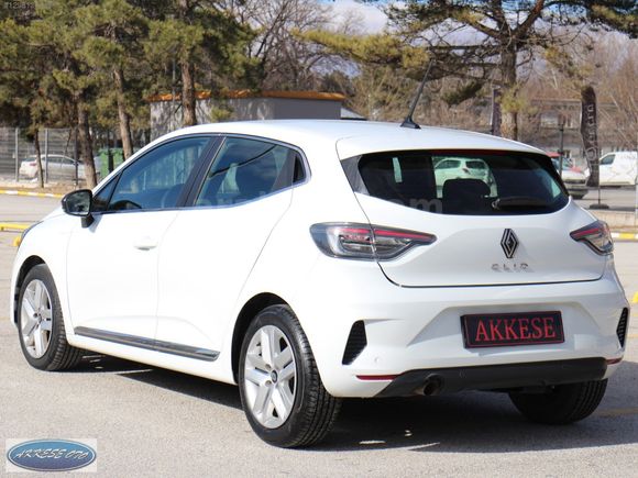 YENİ KASA 2024 RENAULT CLİO 1.0 TCE EVOLUTİON OTOMATİK KAMERALI