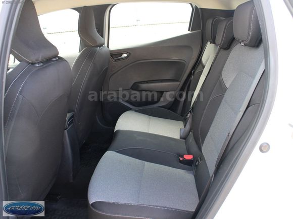 YENİ KASA 2024 RENAULT CLİO 1.0 TCE EVOLUTİON OTOMATİK KAMERALI