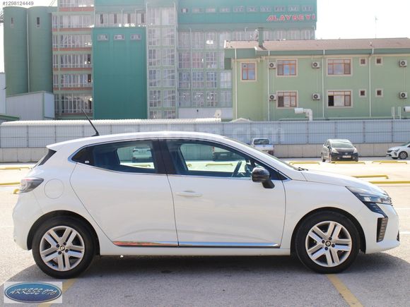 YENİ KASA 2024 RENAULT CLİO 1.0 TCE EVOLUTİON OTOMATİK KAMERALI