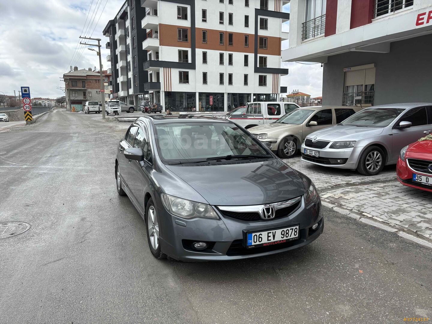 Galeriden Honda Civic 1.6i VTEC Elegance 2010 Model Konya 217.000 km Füme 2