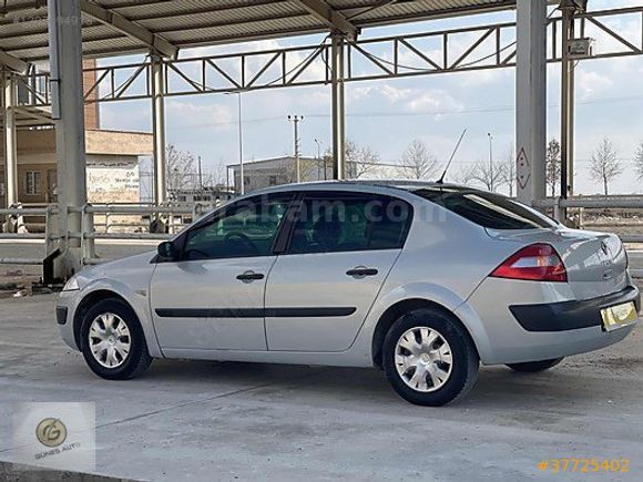 RENAULT MEGAN 2 2004 1.6 HATASIZ BOYASIZ TEMİZ BAKIMLI