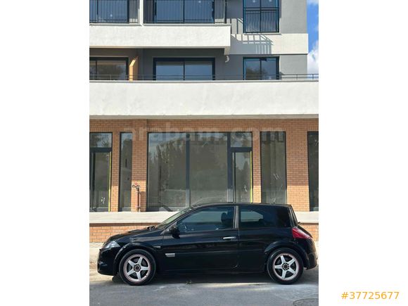Sahibinden Renault Megane 2.0 T Sport 2005 Model  200.000 km Siyah