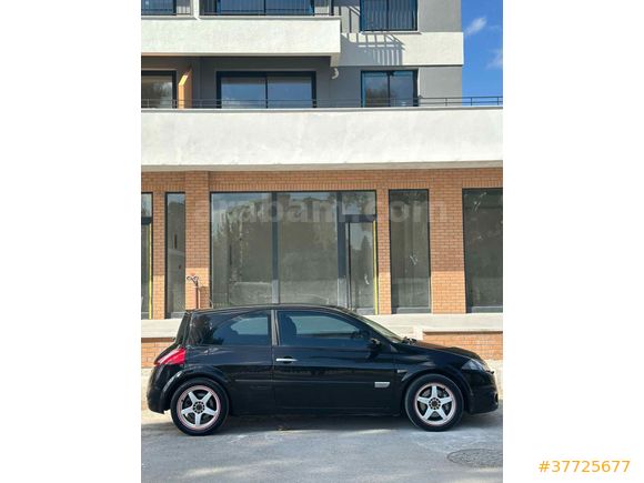 Sahibinden Renault Megane 2.0 T Sport 2005 Model  200.000 km Siyah