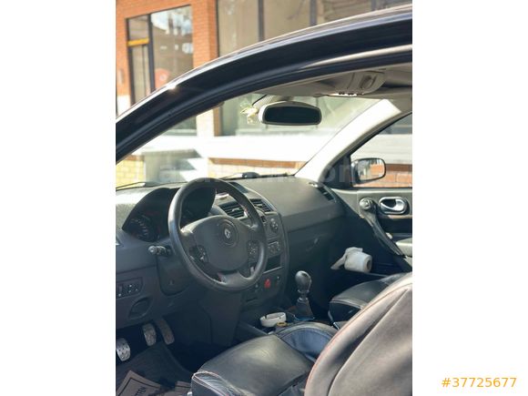 Sahibinden Renault Megane 2.0 T Sport 2005 Model  200.000 km Siyah
