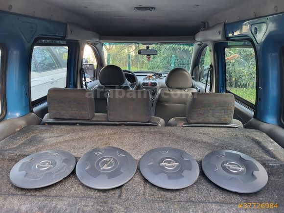 Sahibinden 2003 Model Otomobil Ruhsatlı Klimalı 1.7 DTI Opel Combo