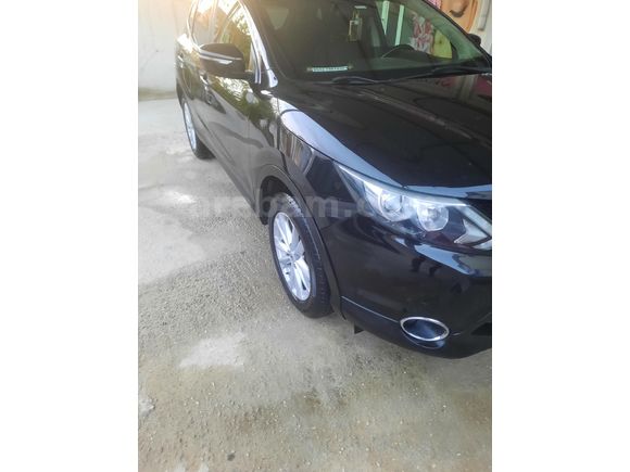 Sahibinden Nissan Qashqai 1.2 DIG-T cam tavanTekna Sky Pack 2014 Model