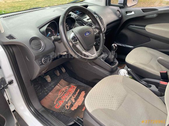 Sahibinden Ford Tourneo Courier 1.5 TDCi Titanium Plus 2018 Model 